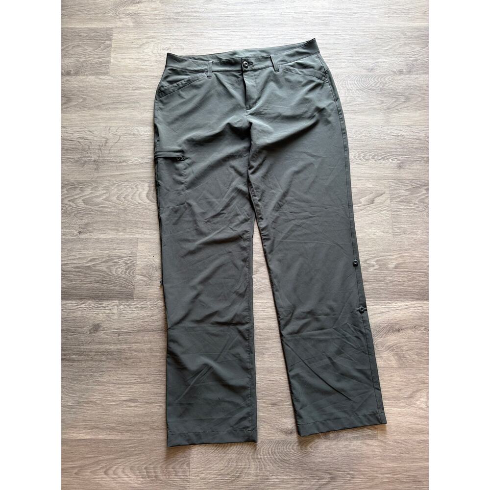 Eddie Bauer size 14 green outdoor pants can be cropped